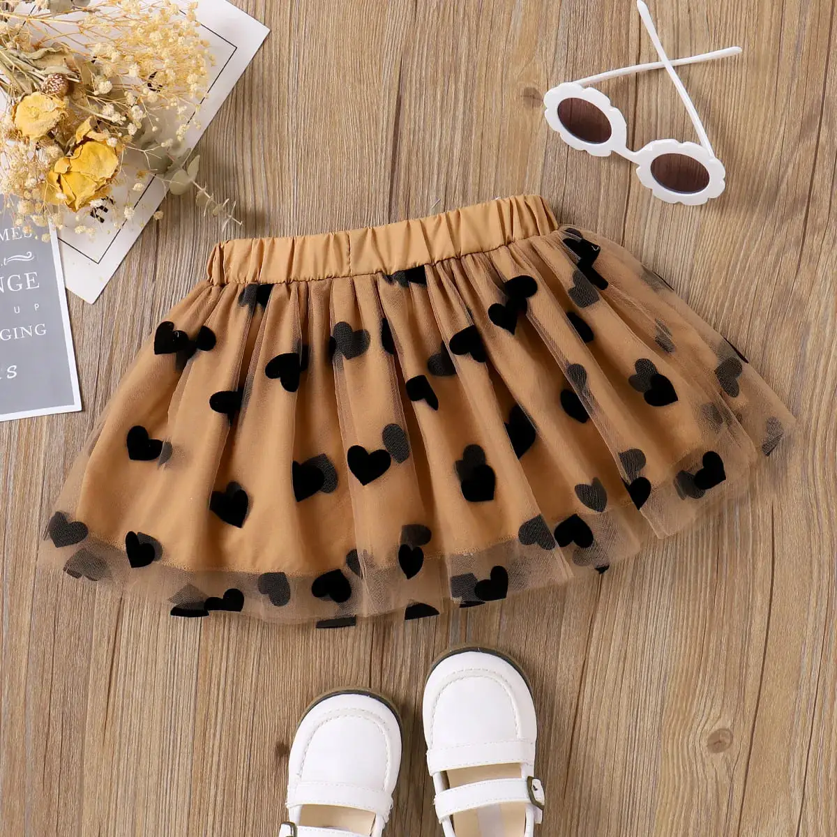  Heart Pattern Mesh Overlay Skirt