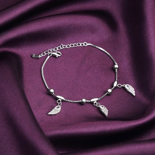 Silver Zircon Winged Charm Bracelet Made with 925 Silver