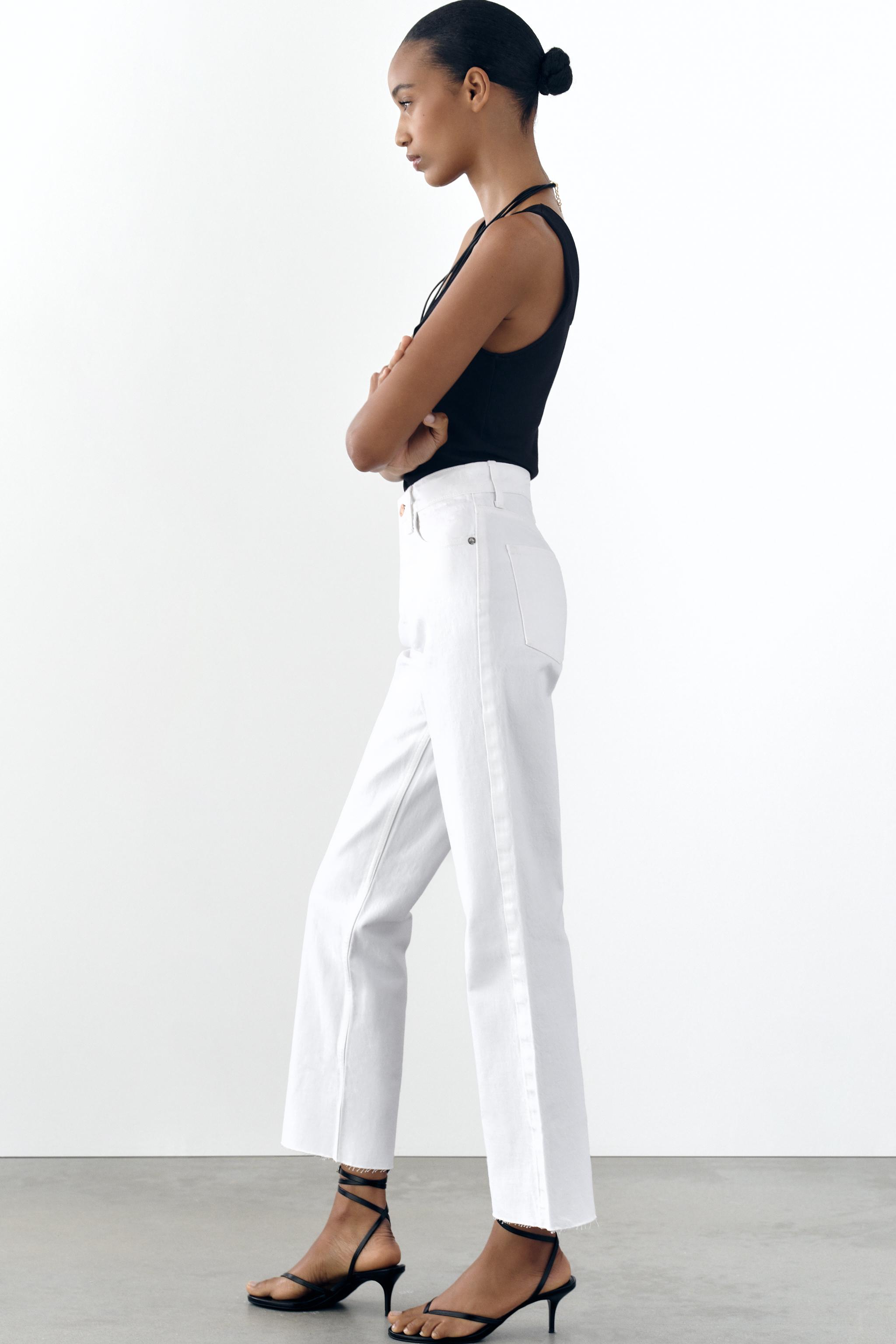  HIGH-RISE STRAIGHT JEANS