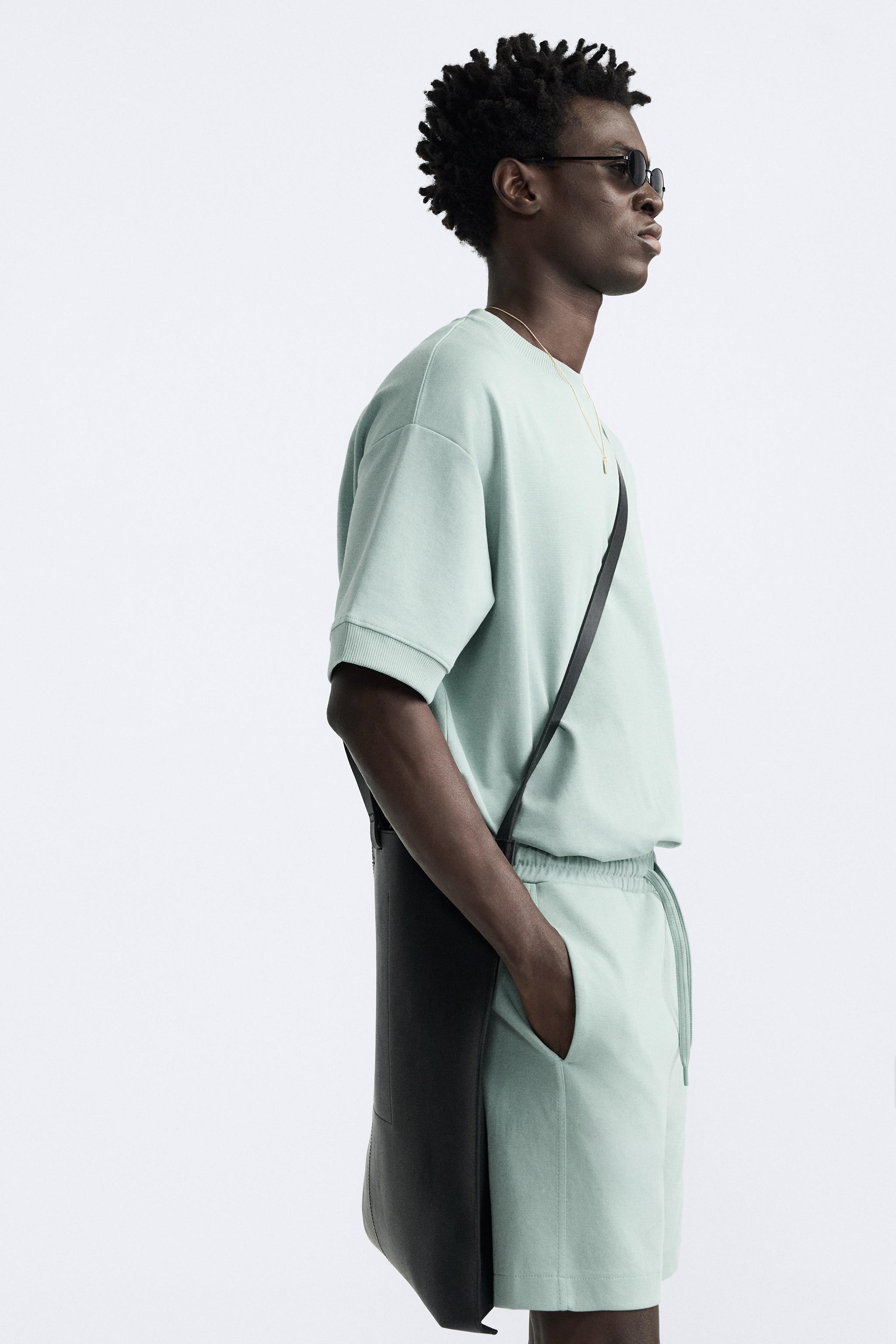 COMPACT JOGGER BERMUDA SHORTS